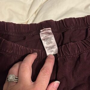 Super soft burgundy leggings